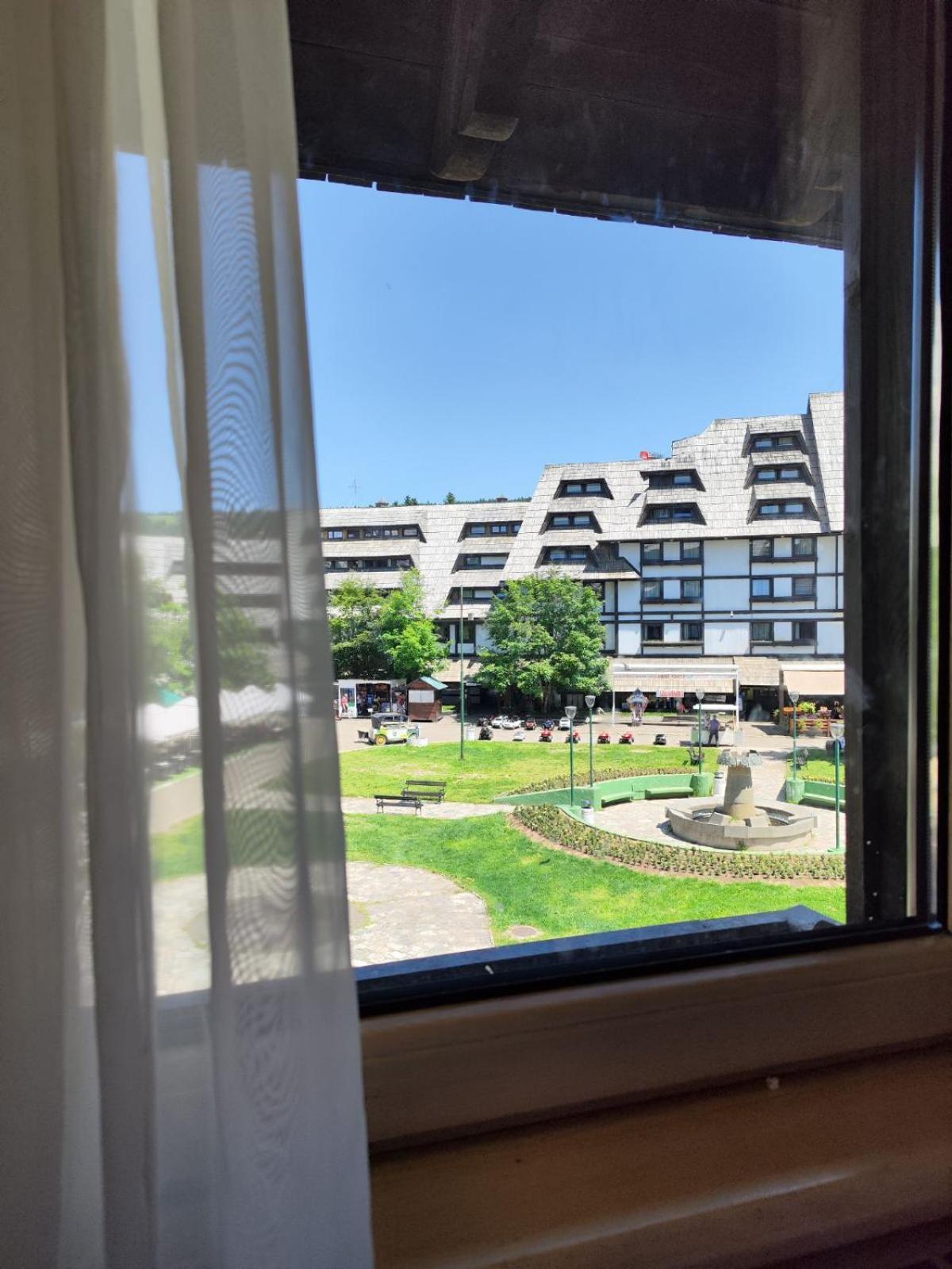Snow White Apartments Копаоник Екстериор снимка